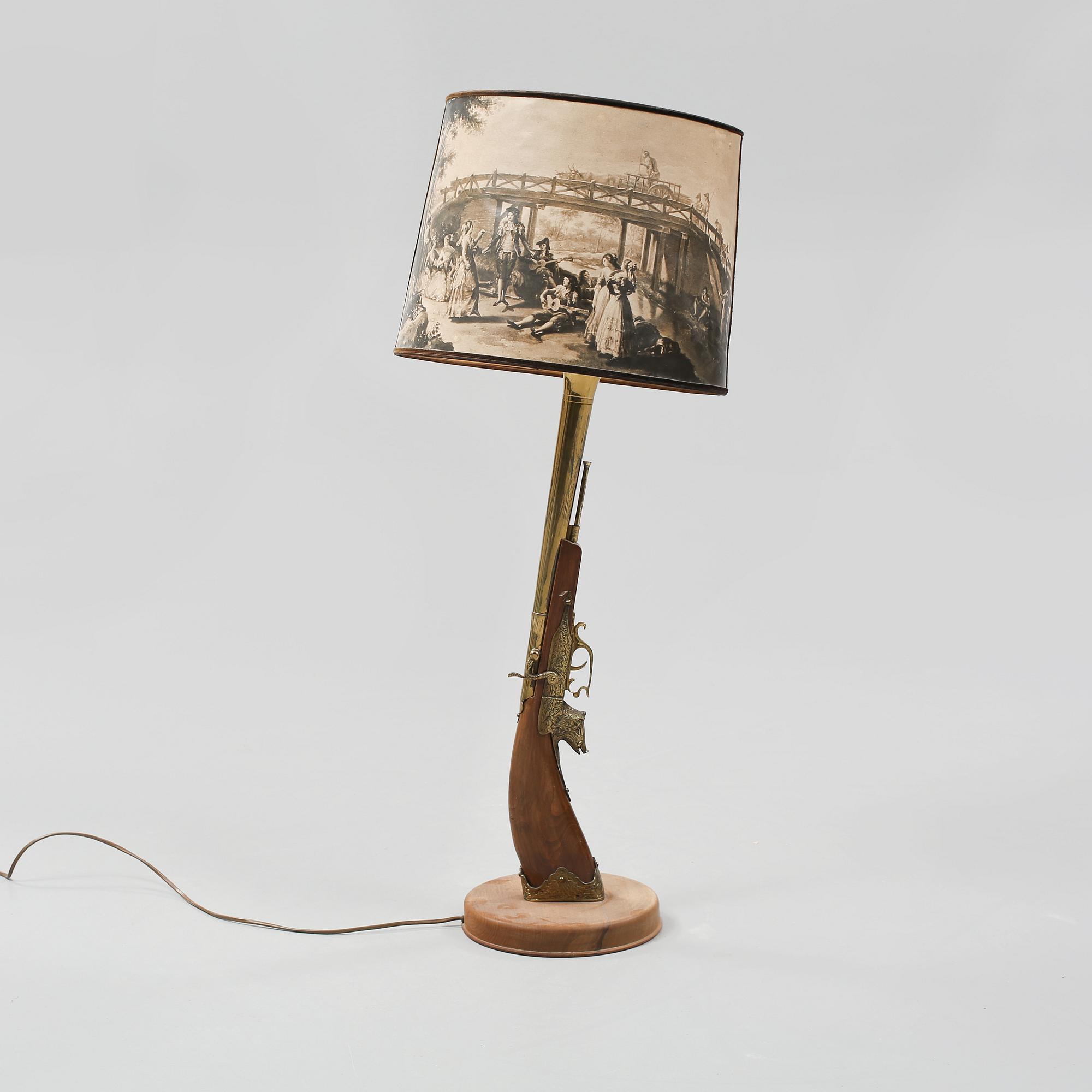 BORDSLAMPA, 1900-talets andra hälft.