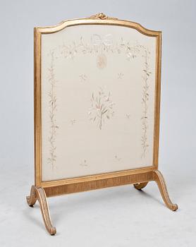 BRASSKÄRM, gustaviansk stil, 1900-tal.