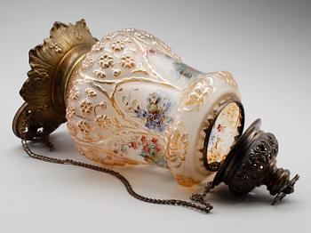 MÅNSKENSAMPEL, glas och mässing, omkring år 1900. Höjd ca 45 cm.