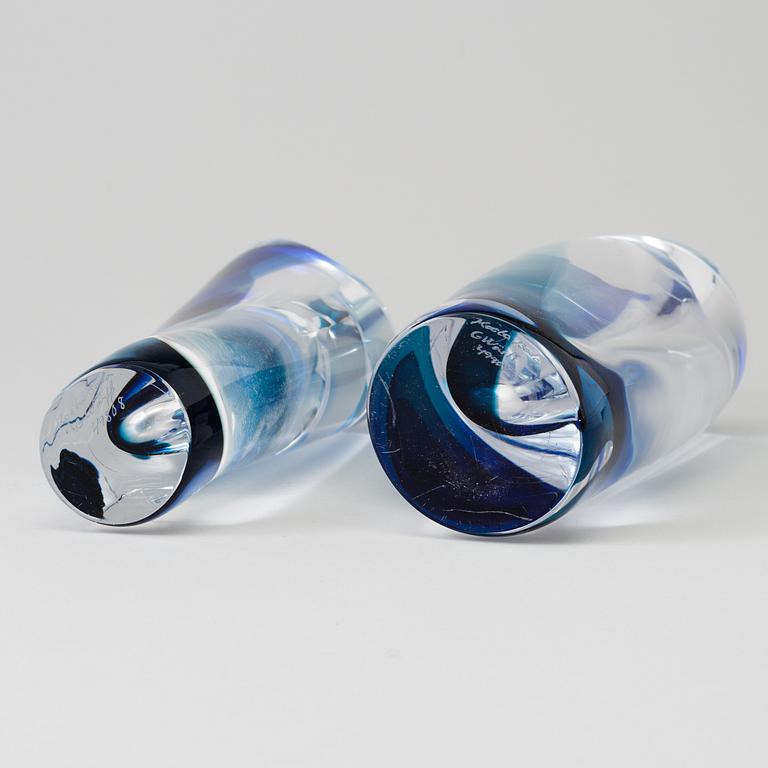 Two glass vases på Göran Wärff, Kosta  Boda, signed.