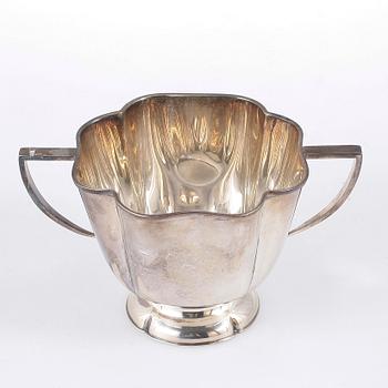 SKÅL, sterlingsilver, GABF, Stockholm. 1918. Vikt ca 300 g.