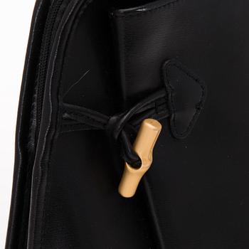 A VINTAGE LONGCHAMP ROSEAU SHOULDER BAG.