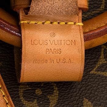 Louis Vuitton, a Monogram Canvas 'Keepall 55 Bandoulière' weekend bag.