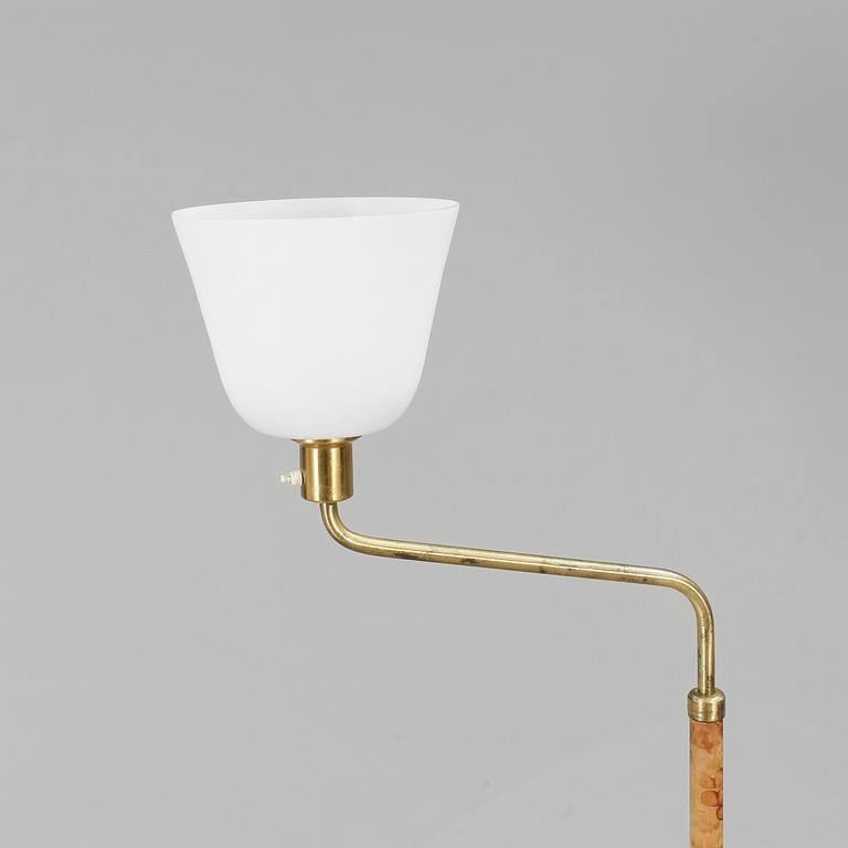 GOLVLAMPA, 1900-talets andra hälft.