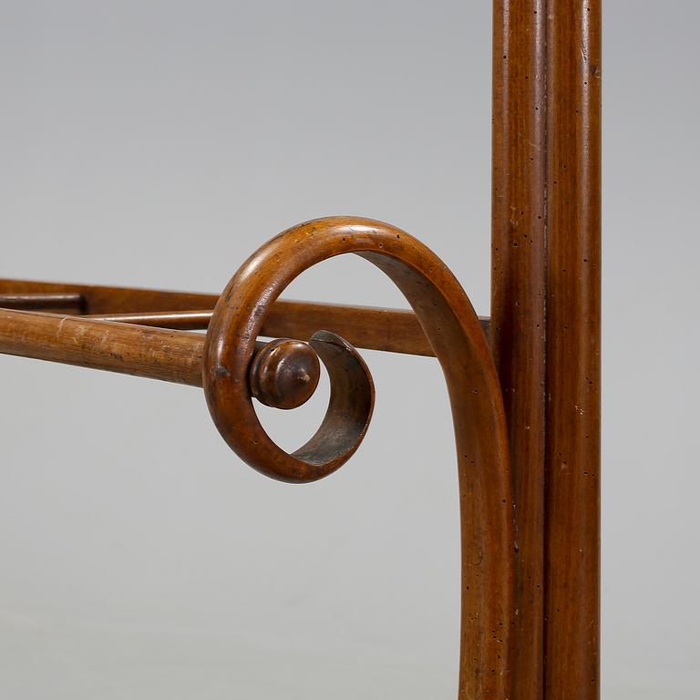 KLÄDHÄNGARE/HALLMÖBEL, Thonet, 1900-talets början.