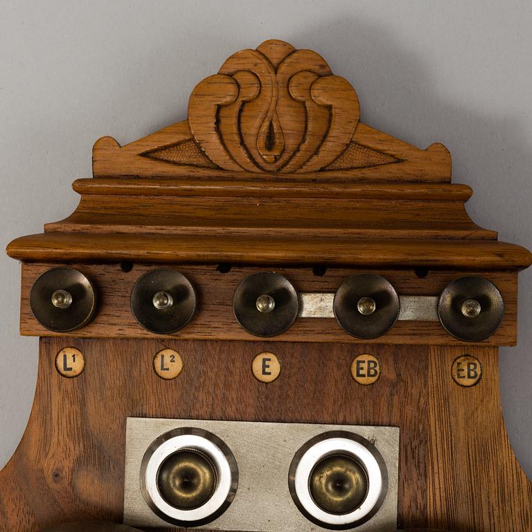 VÄGGTELEFON, L. M. Ericsson, Stockholm, 1914.