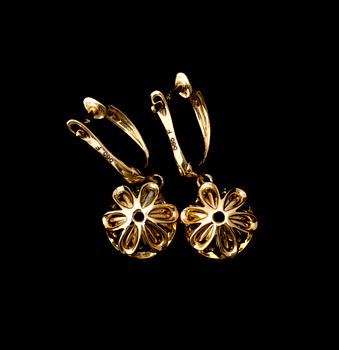 ÖRHÄNGEN, ett par, 14 k guld med citriner samt diamanter.  Vikt ca 3 g.