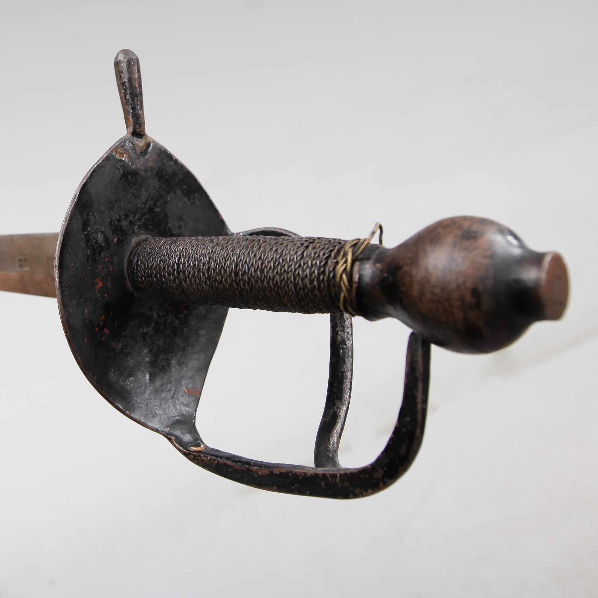VÄRJA, m/1685 sk komissvärja, möjligen förändringsmodell.