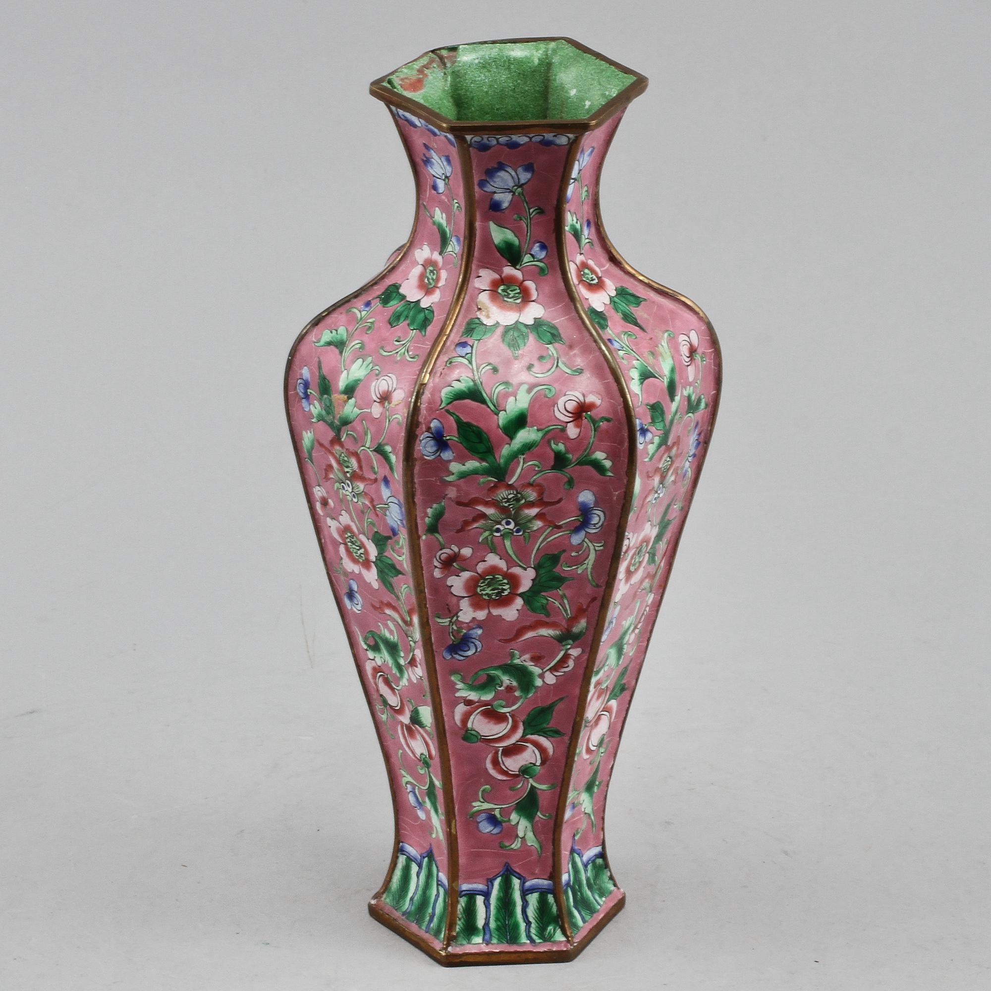 VAS, cloissoné, 1900-talets andra hälft.