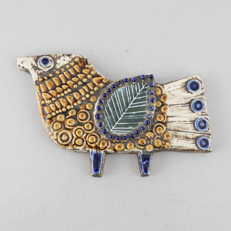 Lisa Larson, väggreliefer, 3 st, stengods, bl.a. ur serien "Unik", Gustavsberg.