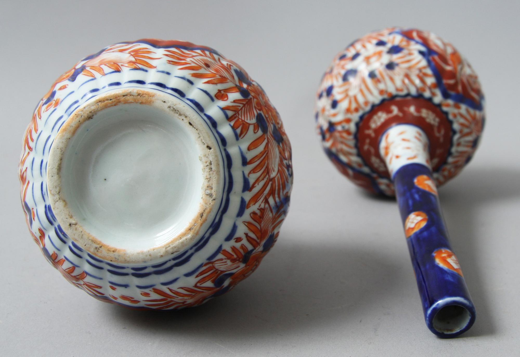 VASER, ett par, Imari, 1800/1900-tal.