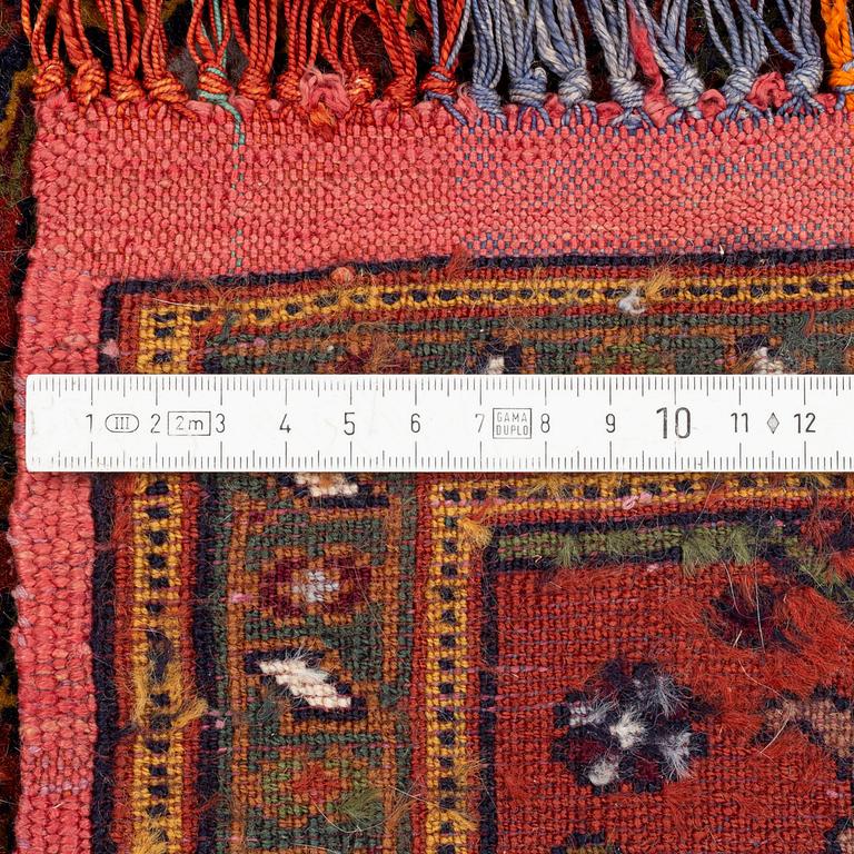 A semi-antique Senneh rug, c. 190 x 128 cm (including the flat weave).