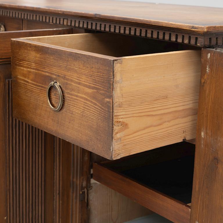 A Gustavian pine cupboard, late 18th century.
