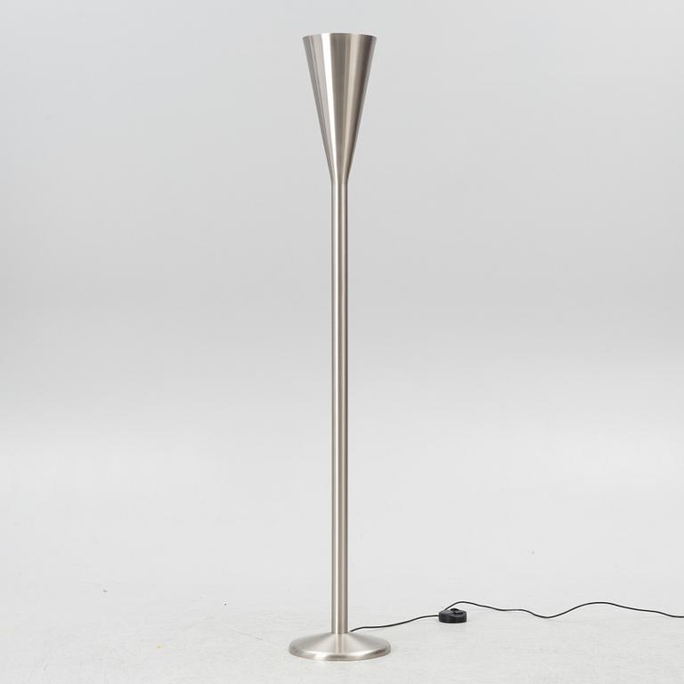 Pietro Chiesa, golvlampa, "Luminator", Fontana Arte, Italien, 2017.