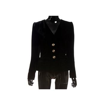 KAVAJ, Yves Saint Laurent.