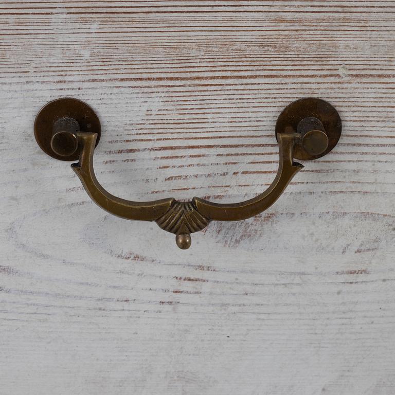 Chest of drawers, 19th century.