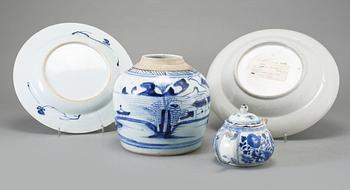 CHINESE ITEMS, 4 pieces, porcelain, 18th/19th century.