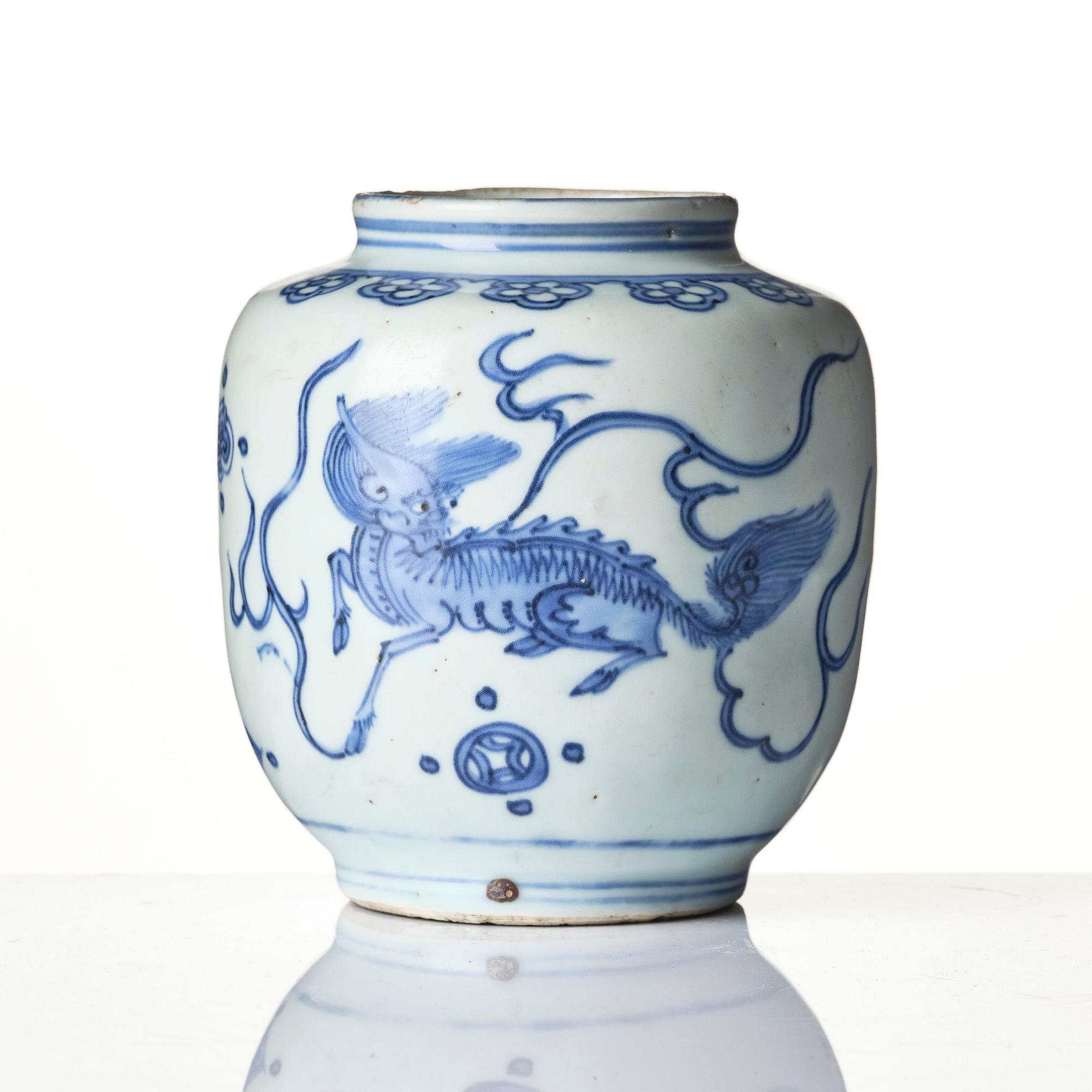 A blue and white jar, Ming dynasty, Jiajing (1522-1566).