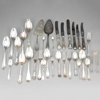 PARTI SILVER, 38 delar, bland annat Gustaf Möllenborg Feron, 1856. Total vikt ca 1187g.