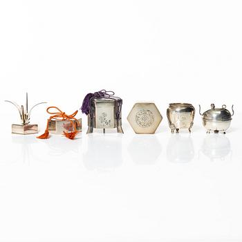 A group of six Japanese salts / boxes, some marked sterling silver, around 1900.