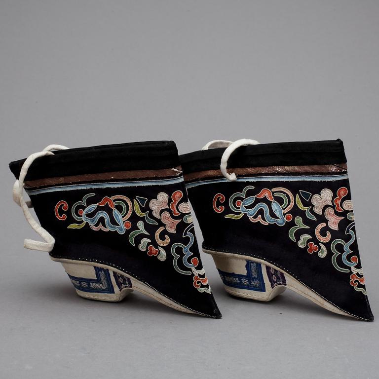 PARTI TEXTIL, 7 delar, Kina, omkring 1900.