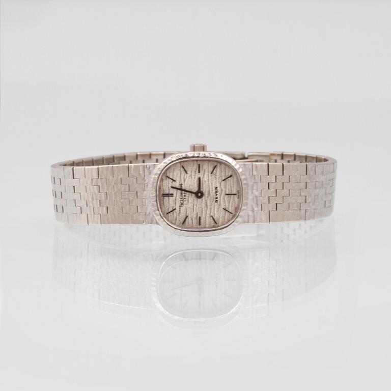 DAMARMBANDSUR, 18K vitguld, Patek Philippe. Vikt 48,9 gram.