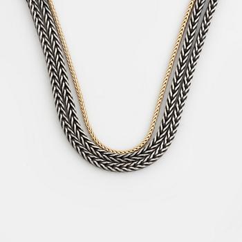 Ole Lynggaard, three strand necklace.
