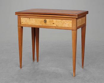 138. SPELBORD. 1800-tal.