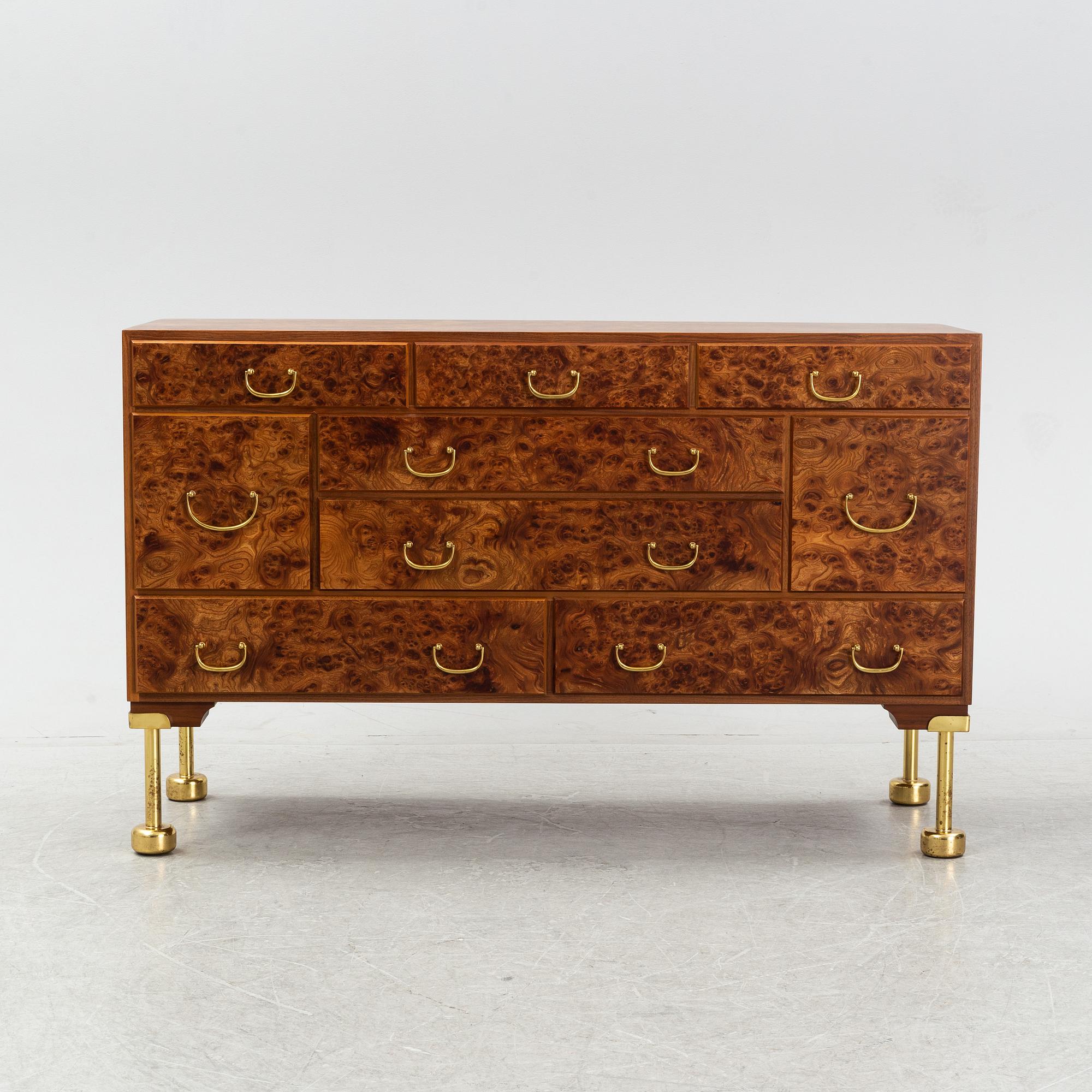Josef Frank, Josef Frank, "Tyresöbyrån" modell 2170 Firma Svenskt Tenn, formgiven 1954, tillverkad efter 1985.