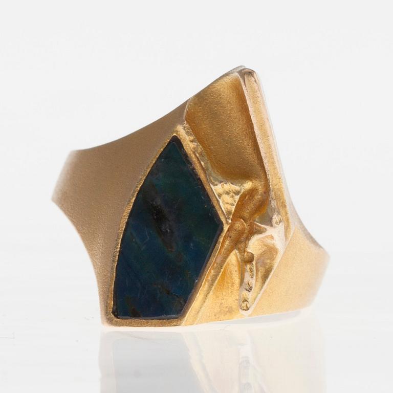 RING, 14K guld, spektrolit, "Randa" Björn Weckström, Lapponia 1998.