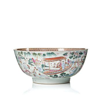 805. A large famille rose punch bowl, Qing dynasty, Qianlong (1736-95).