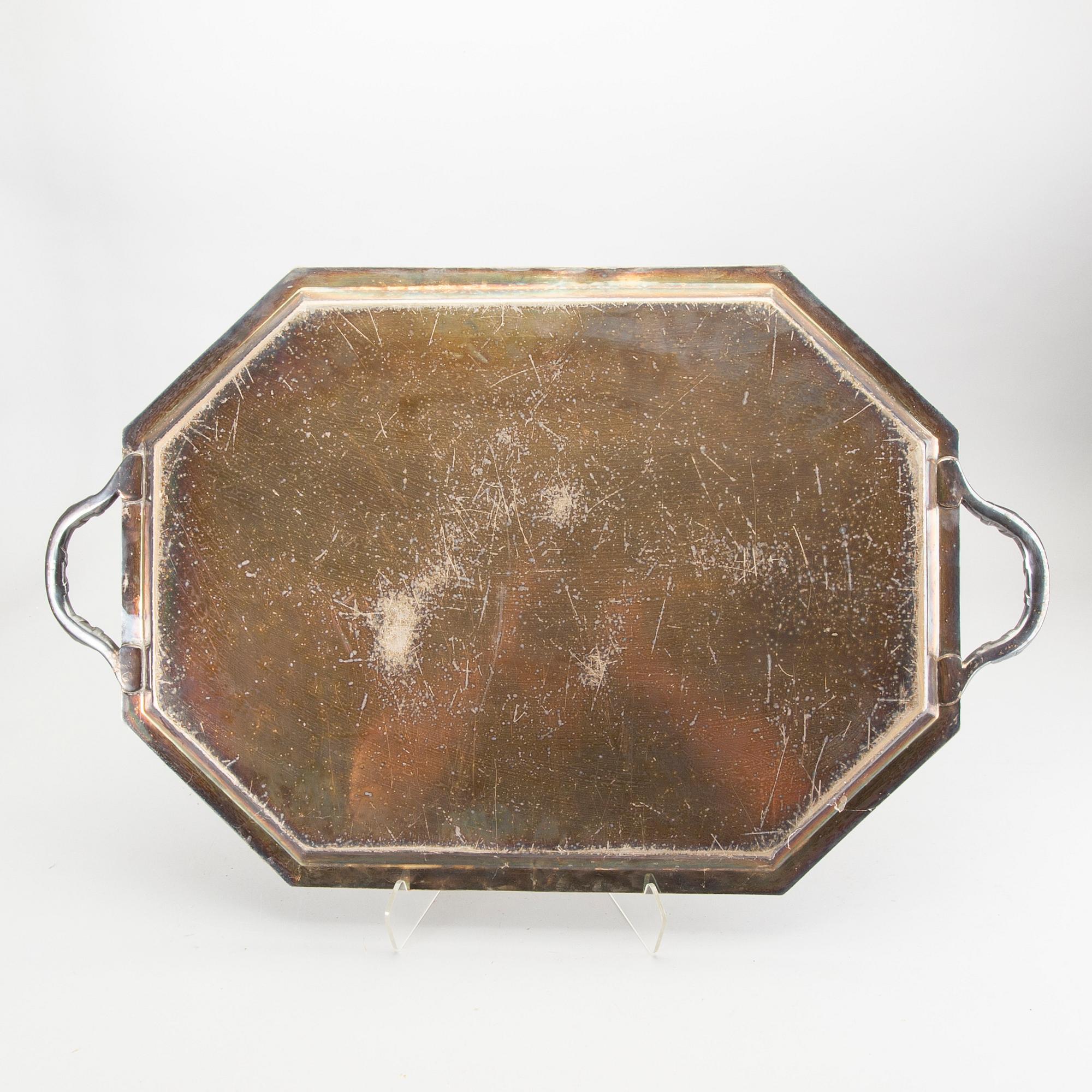 Bricka nysilver 1900-talets början.