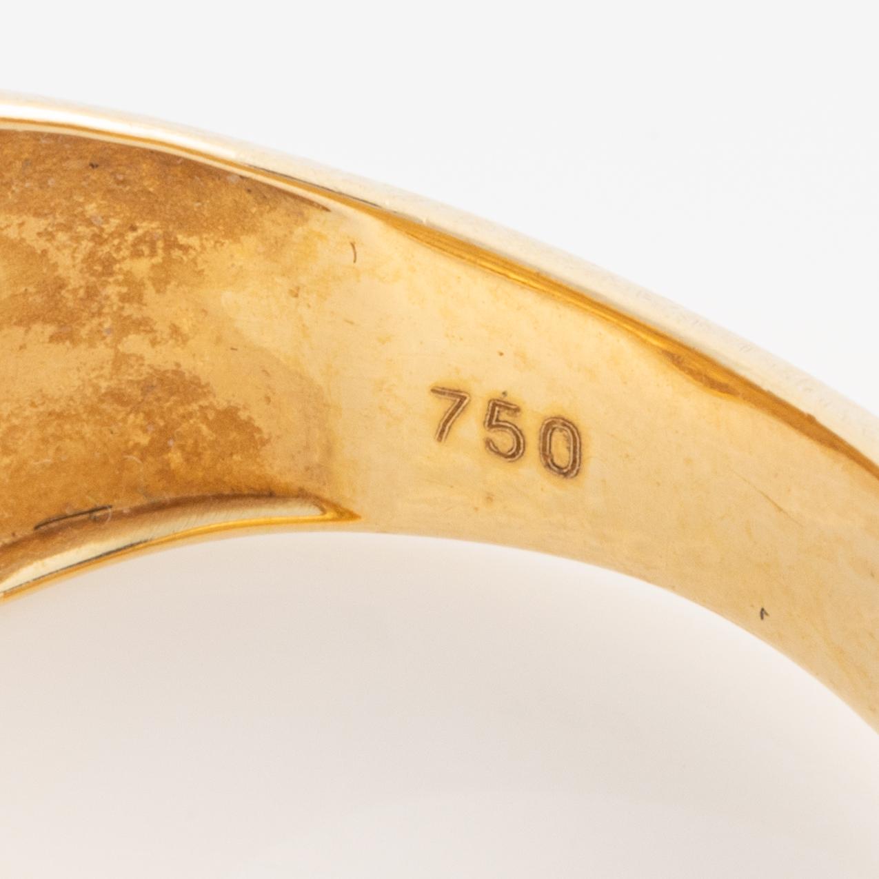 Ring, guld,  med små diamanter.