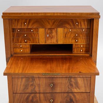 Sekretär, av Daniel Sehfbom, mästare i Stockholm 1800-1837.