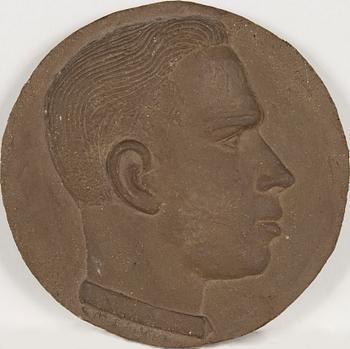 Michael Schilkin, reliefi, kivitavaraa, signeerattu M. Schilkin 1937.