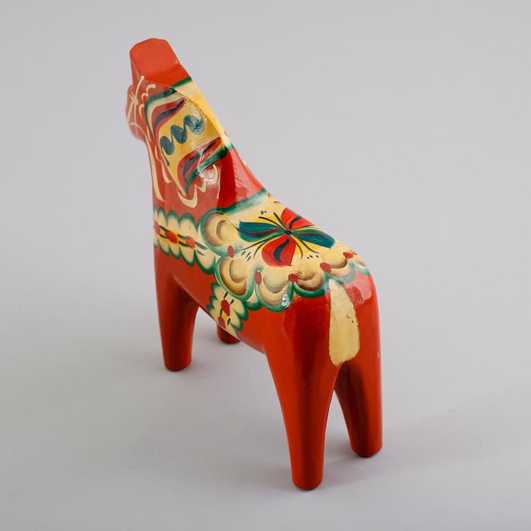 DALAHÄST, skuret trä, Nusnäs, 1900-talets mitt.