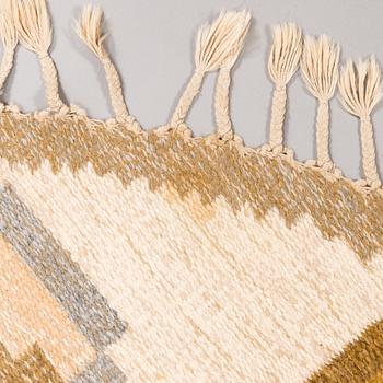 Ingegerd Silow, a flat weave carpet 'Torvalla. Circa 200 cm.