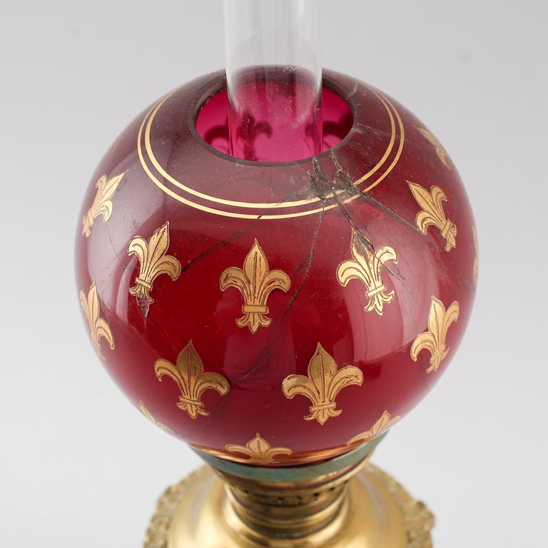 BORDSFOTOGENLAMPA, gustaviansk stil, märkt Gusum, 1900-talets första hälft.