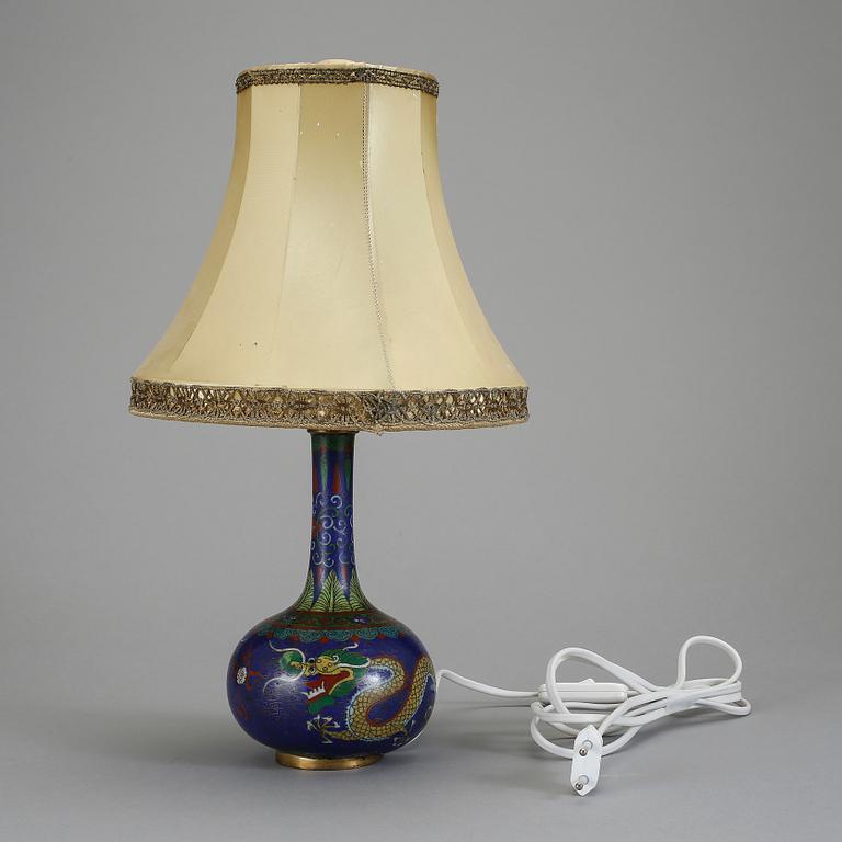 BORDSLAMPA, cloisonné, Kina, 1800/1900-tal.