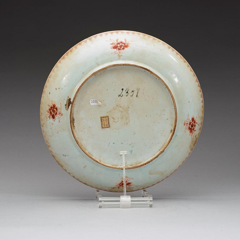 A large famille rose charger, Qing dynasty, Yongzheng (1723-35).