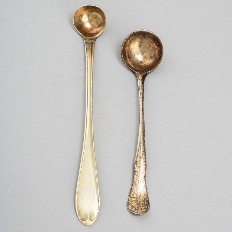 Two silver mustard spoons, 1796 and 1831.