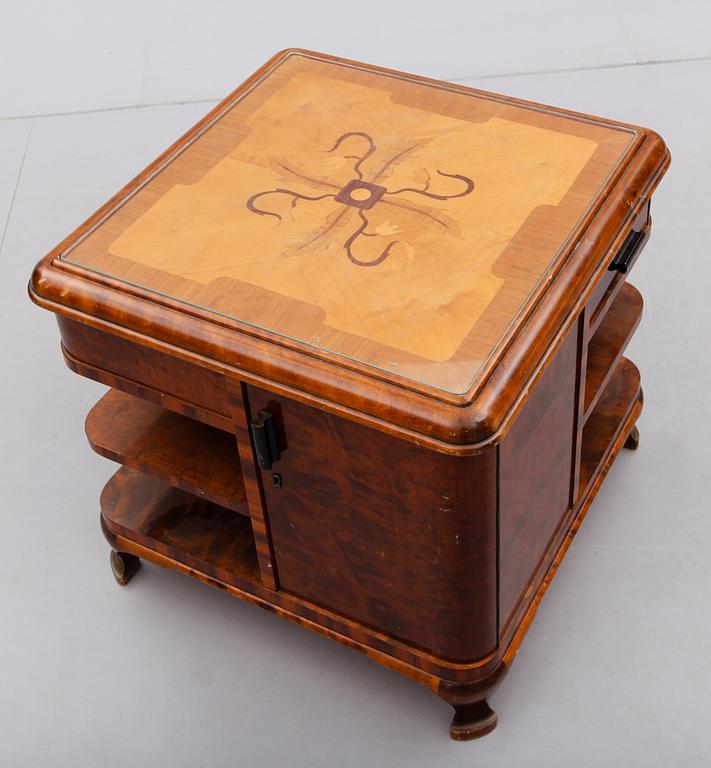 RÖKBORD, 1900-talets mitt.