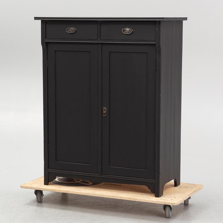 Skänk, tidigt 1900-tal.