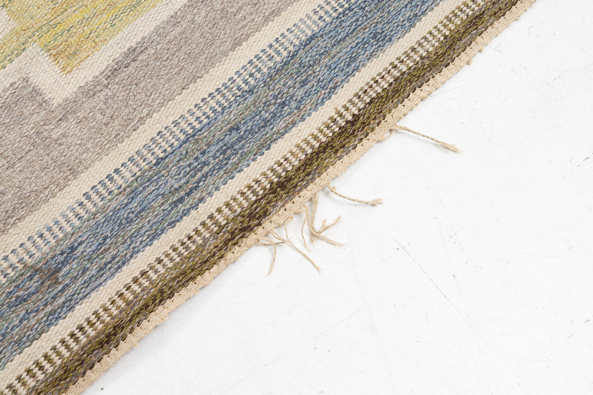 A, flat weave rug, signed JLH (Jönköping County Handicrafts), approx. 242 x 172 cm.