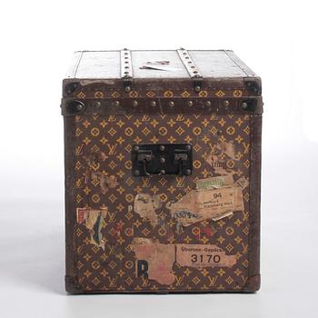 LOUIS VUITTON, a Monogram canvas trunk, early 20th century.