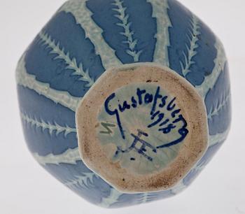 VAS, keramik, "Sgrafitto", Josef Ekberg, Gustafsberg, sign o 1918.