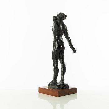 Gudmar Olovson, skulptur. Signerad. Numrerad. Gjutarstämpel. Brons, total höjd 43 cm, längd 17 cm.