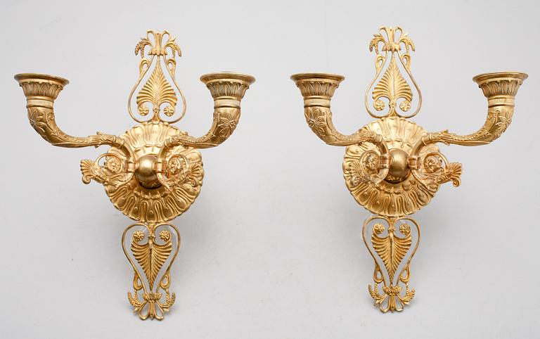 VÄGGAPPLIQUER, 1 par, förgylld mässing, 1800-/1900-tal.