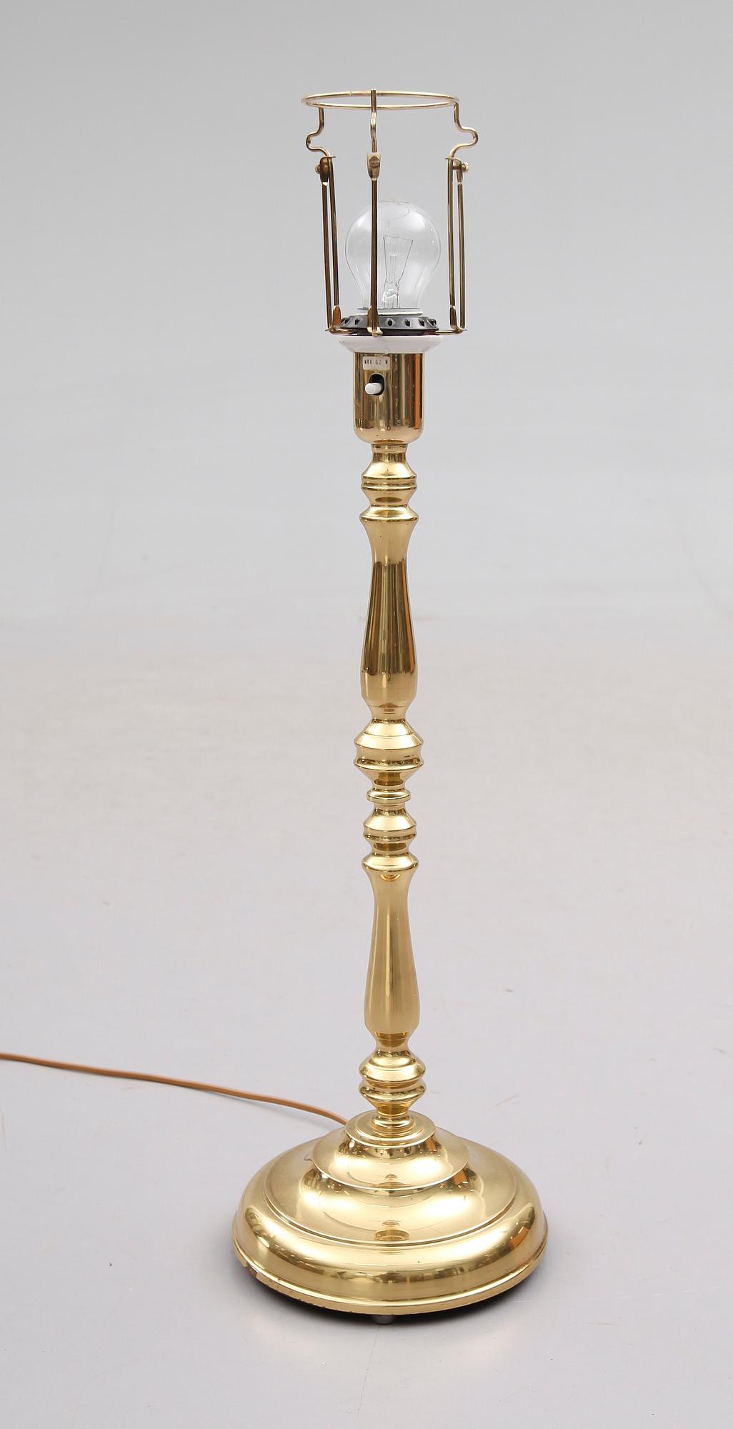BORDSLAMPA, mässing, 1900-talets andra hälft.