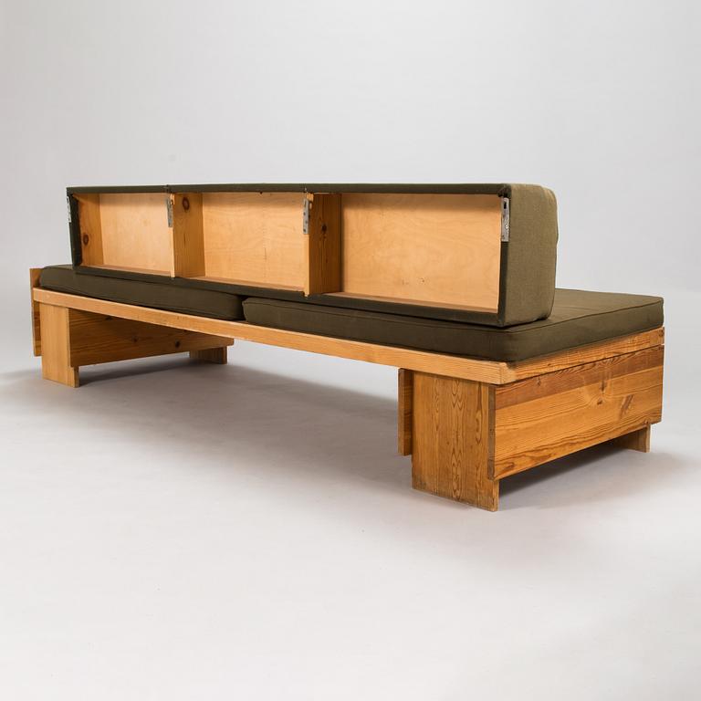 Olavi Hänninen, a 1960's sofa.